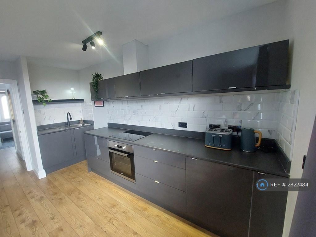 Apartment in Bristol, Cliftonwood, Spike Island - More