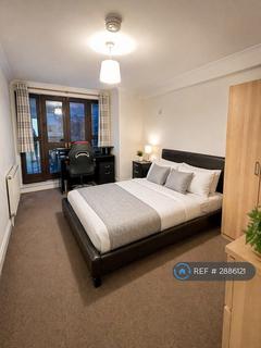 1 bedroom in a flat share to rent, Iceland Wharf, London, SE16