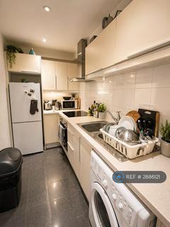 1 bedroom in a flat share to rent, Iceland Wharf, London, SE16