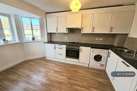 2 bedroom flat to rent, High Street, Peterborough, PE2