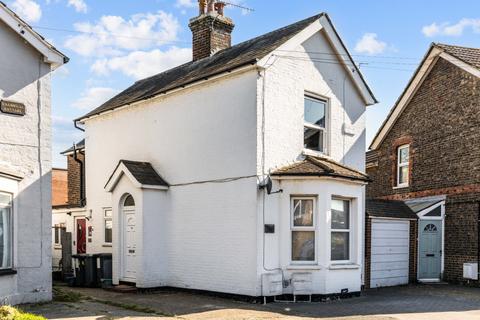 1 bedroom flat for sale, Barden Road, Tonbridge TN9