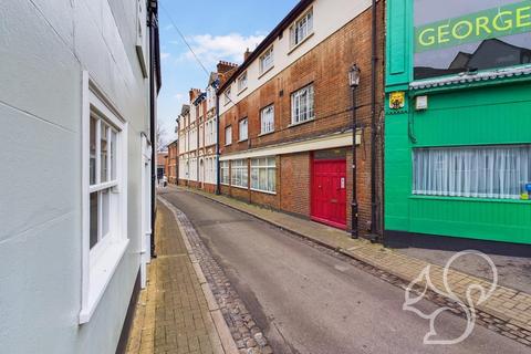 Studio to rent, George Street, Colchester