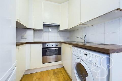 Studio to rent, George Street, Colchester
