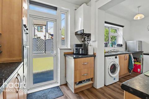 4 bedroom semi-detached house for sale, Mount Avenue, Harold Park