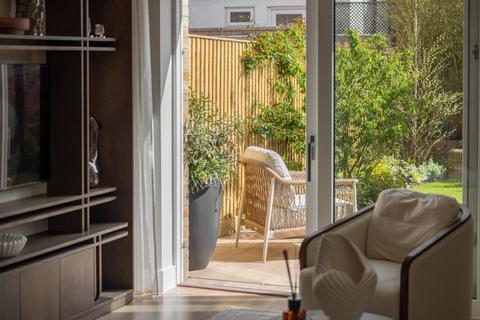 undefined, Twickenham Green, London, Edwin Road, Twickenham TW2