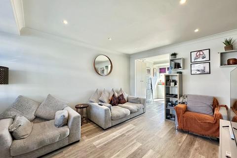 2 bedroom end of terrace house for sale, Whittington Avenue, Hayes