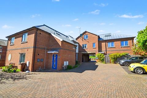1 bedroom flat for sale, Winchester