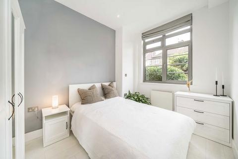 2 bedroom flat for sale, Romeyn Road, London SW16