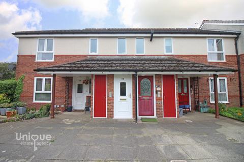 2 bedroom apartment for sale, Elsinore Close,  Fleetwood, FY7