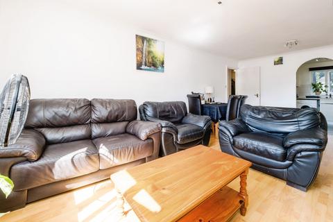 1 bedroom flat for sale, Harts Lane, Barking, IG11