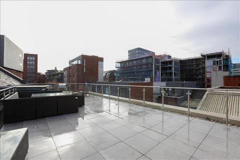 3 bedroom flat for sale, Alumni Court, M4