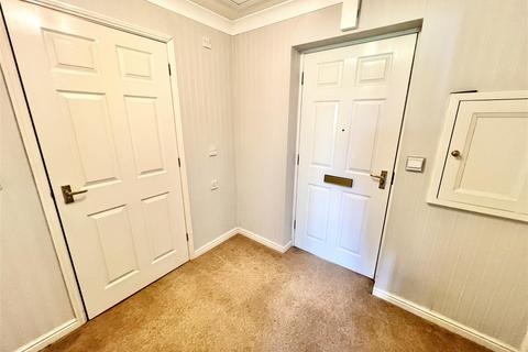 1 bedroom retirement property for sale, Stratford Road, Hall Green, Birmingham