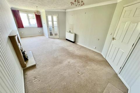 1 bedroom retirement property for sale, Stratford Road, Hall Green, Birmingham