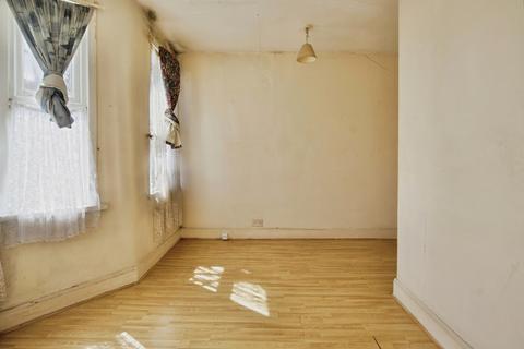1 bedroom flat for sale, Jedburgh Road, Plaistow, London, E13