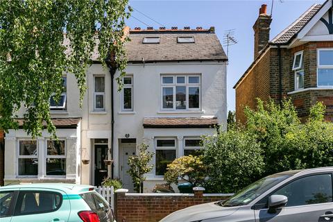Colonial Avenue, Twickenham, TW2