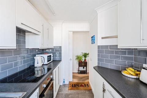 2 bedroom retirement property for sale, Esplanade, Seaford