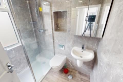 4 bedroom end of terrace house to rent, 1 Alberta Terrace, Nottingham, NG7