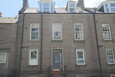 3 bedroom flat to rent, Perth Road, West End, Dundee, DD1