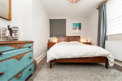 1 bedroom flat to rent, Clarence Square, Cheltenham, GL50