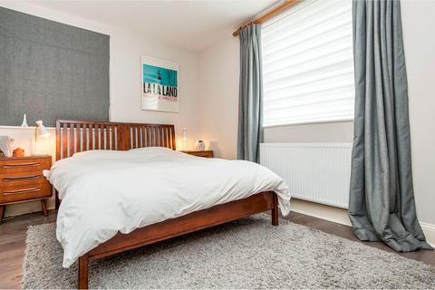 1 bedroom flat to rent, Clarence Square, Cheltenham, GL50