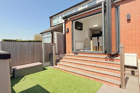 3 bedroom townhouse for sale, Harley Court, Bramley / Pudsey border, Leeds, LS13 4QJ