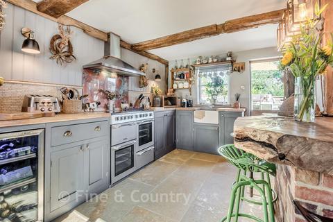 4 bedroom detached house for sale, Moat Lane, Battle TN33