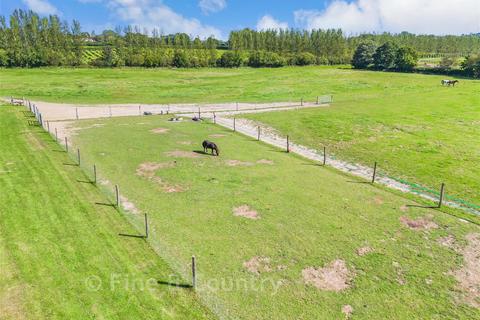 4 bedroom detached house for sale, Moat Lane, Battle TN33