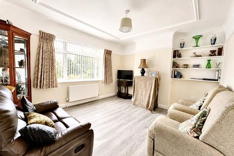 2 bedroom apartment for sale, Lang Lane, West Kirby, Wirral, Merseyside, CH48
