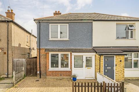 Green Lane, Sunbury-On-Thames TW16