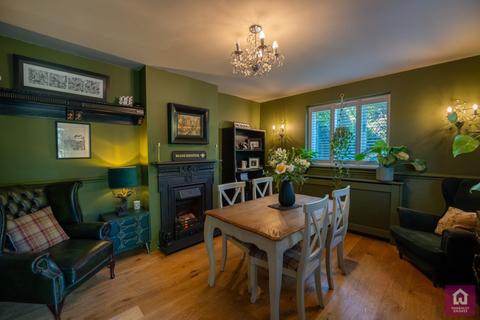 3 bedroom detached house for sale, Ashton Lane, Sale, Greater Manchester, M33