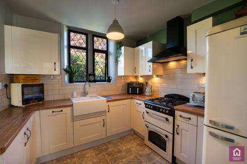 3 bedroom detached house for sale, Ashton Lane, Sale, Greater Manchester, M33