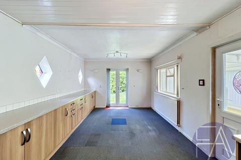 2 bedroom semi-detached bungalow for sale, Southport, Merseyside PR9