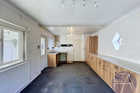 2 bedroom semi-detached bungalow for sale, Southport, Merseyside PR9