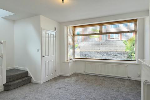 3 bedroom semi-detached house to rent, Woodcote, Killay, SA2