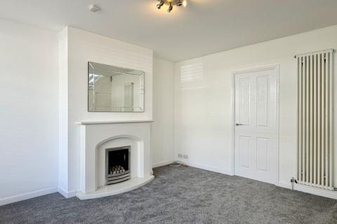 3 bedroom semi-detached house to rent, Woodcote, Killay, SA2