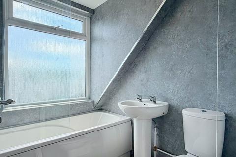 3 bedroom semi-detached house to rent, Woodcote, Killay, SA2
