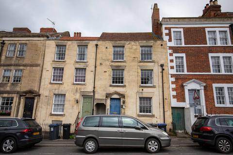 1 bedroom flat to rent, The Halve, Trowbridge BA14