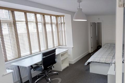 1 bedroom in a house share to rent, 354 Beverley Road, Hull HU5
