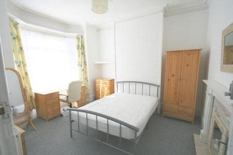4 bedroom house to rent, Grafton Street, Hull HU5