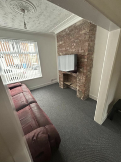 2 bedroom house to rent, Blaydes Street, Hull HU6