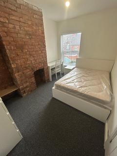2 bedroom house to rent, Blaydes Street, Hull HU6