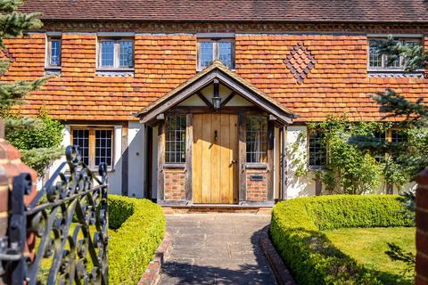 4 bedroom detached house for sale, Knightons Lane, Dunsfold, Godalming, Surrey, GU8
