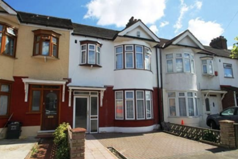 St. Thomas Gardens, Ilford IG1