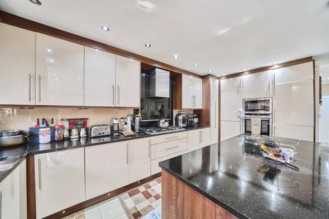 5 bedroom terraced house for sale, Ventnor Gardens, Barking