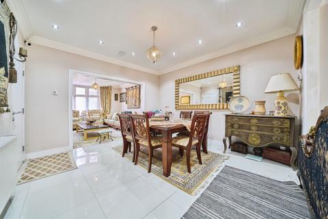 5 bedroom terraced house for sale, Ventnor Gardens, Barking