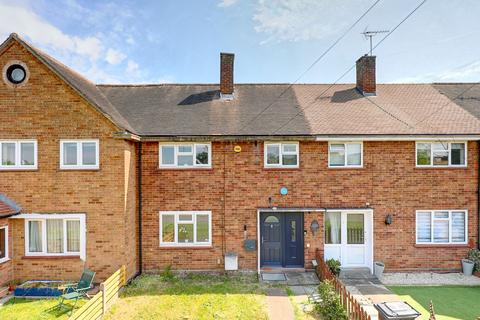 Mayo Close, Cheshunt, EN8