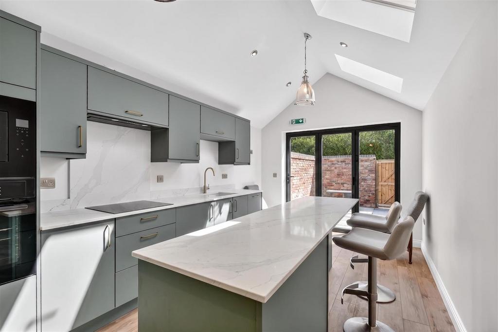 House in York, Scarcroft, Bishophill - View 2
