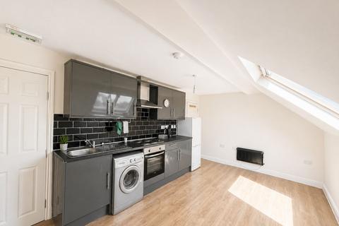 1 bedroom flat to rent, Compton Road, Leeds LS9