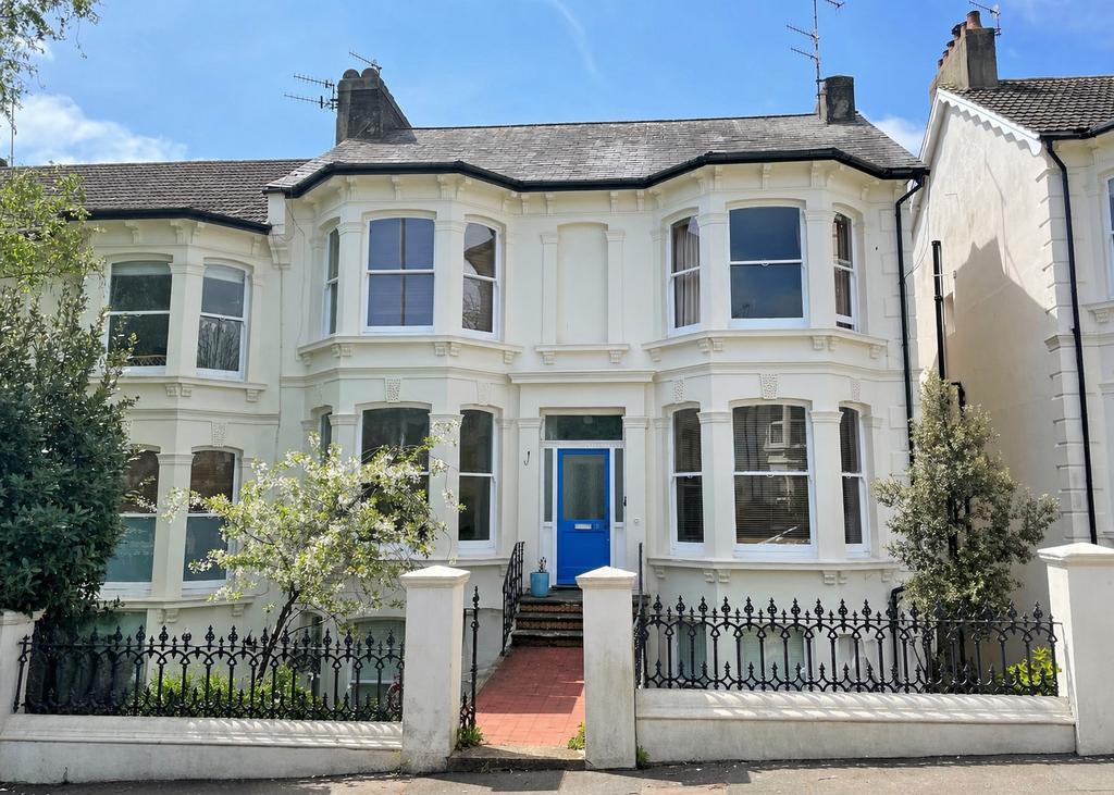 Apartment in Brighton, Round Hill