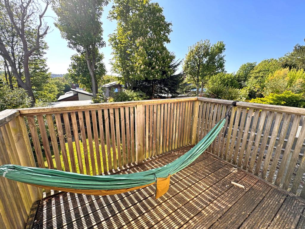 Apartment in Brighton, Round Hill - View 2